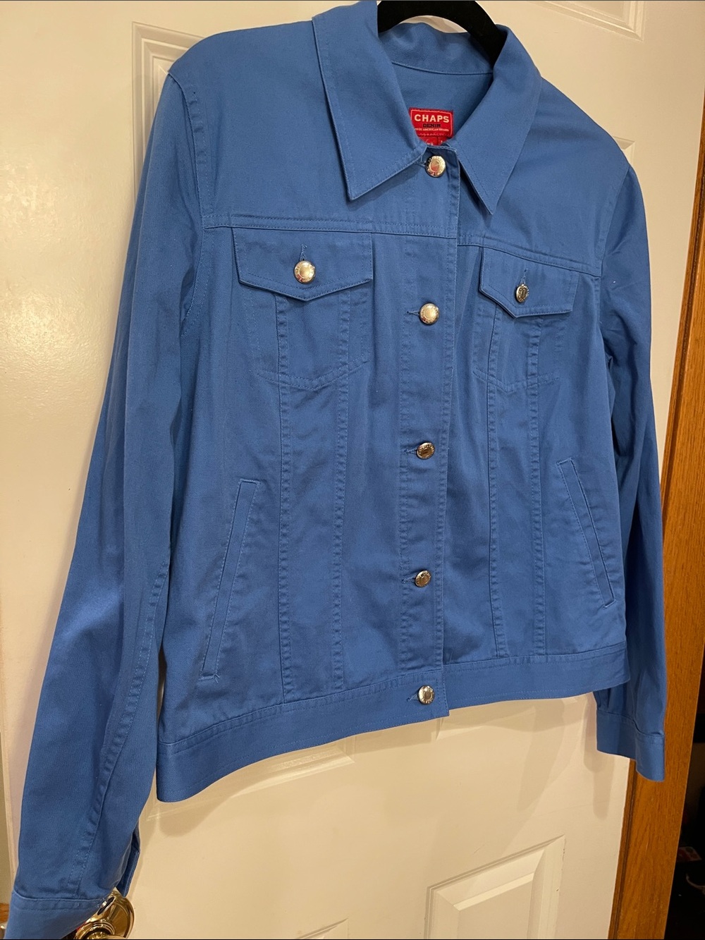 CHAPS women’s large blue denim jacket silver buttons